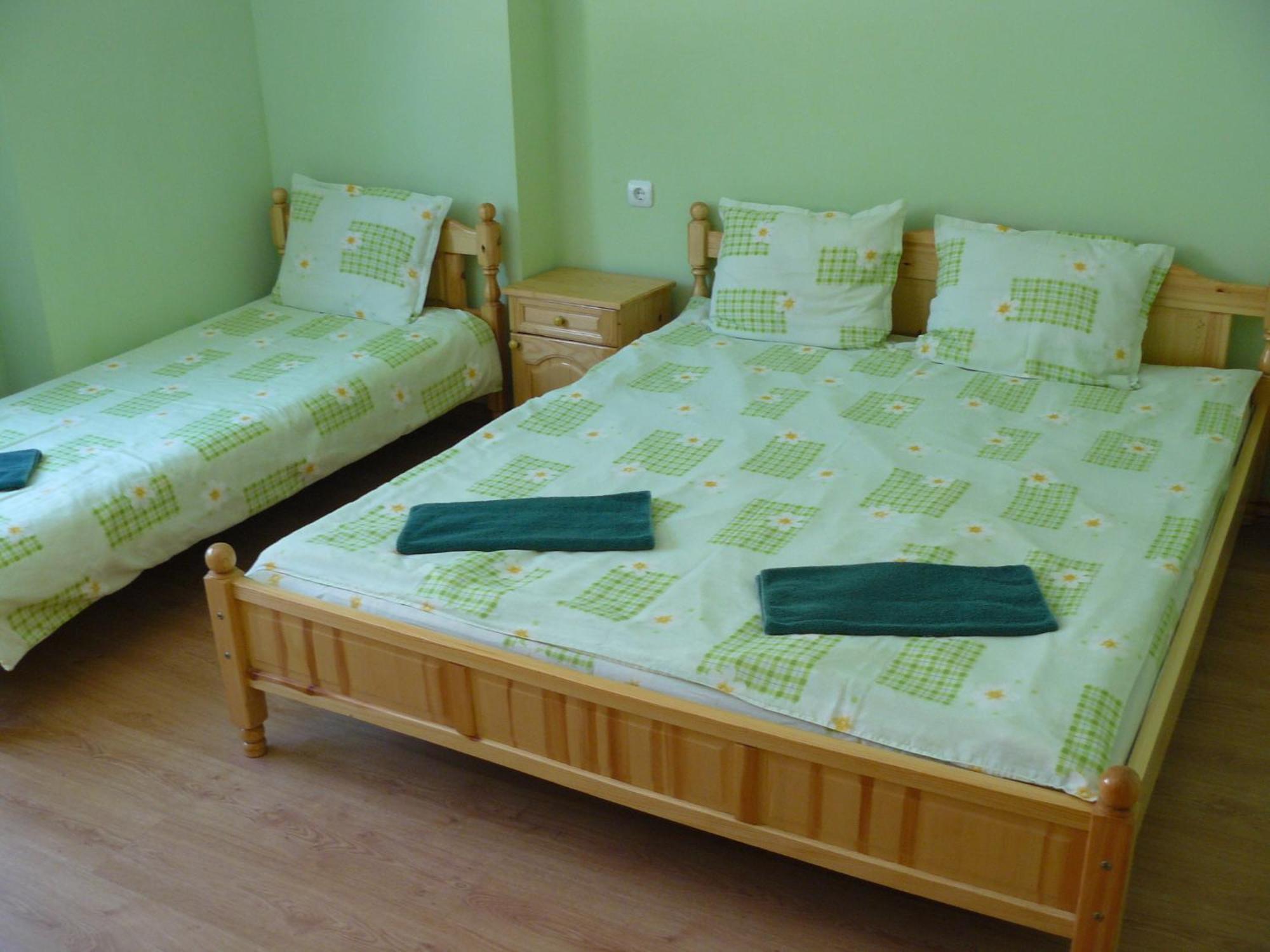 House Arirang Hotell Cherni Osum Rum bild