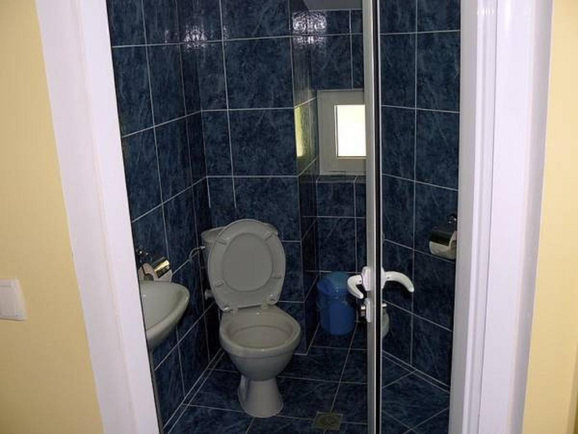 House Arirang Hotell Cherni Osum Rum bild