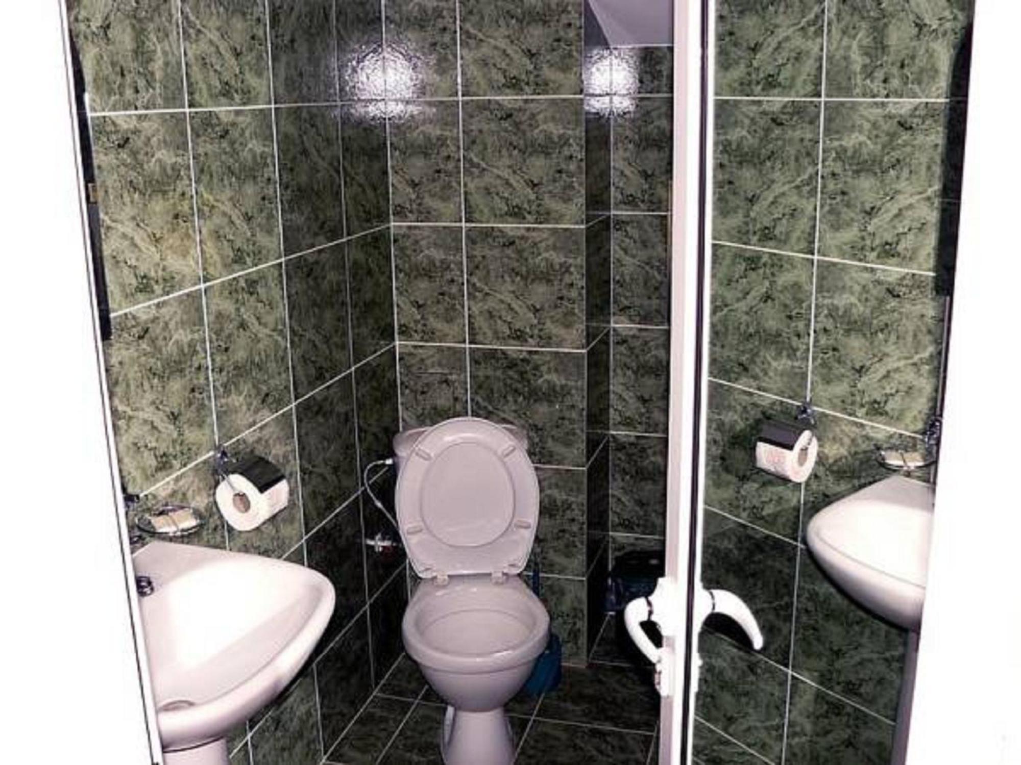 House Arirang Hotell Cherni Osum Rum bild