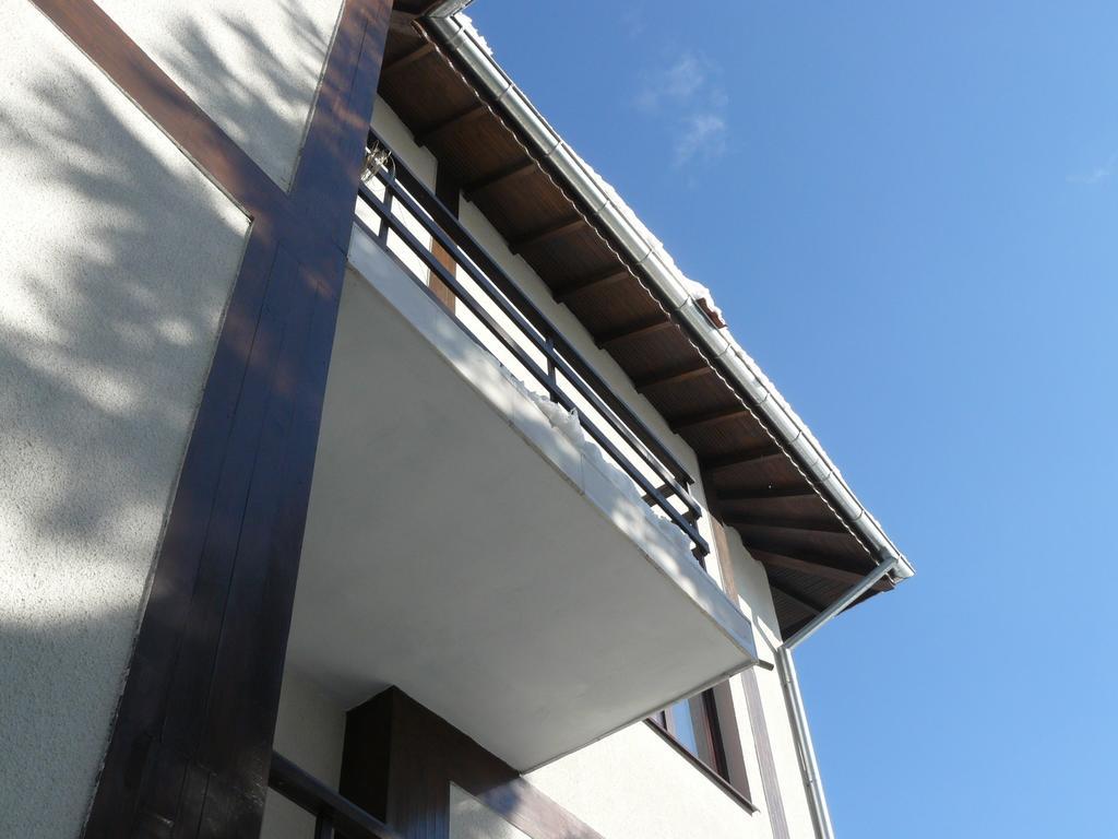 House Arirang Hotell Cherni Osum Exteriör bild