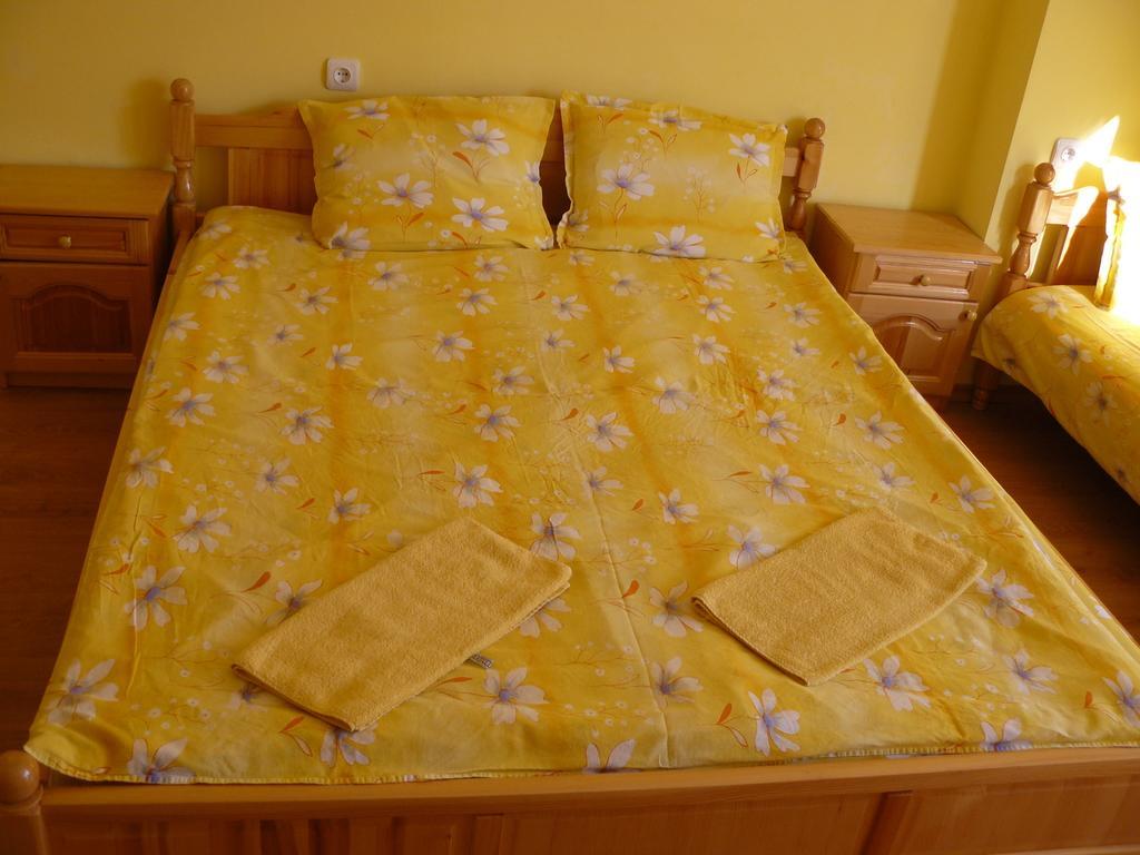 House Arirang Hotell Cherni Osum Rum bild